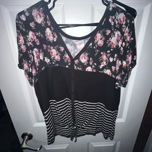 No boundaries floral button down top